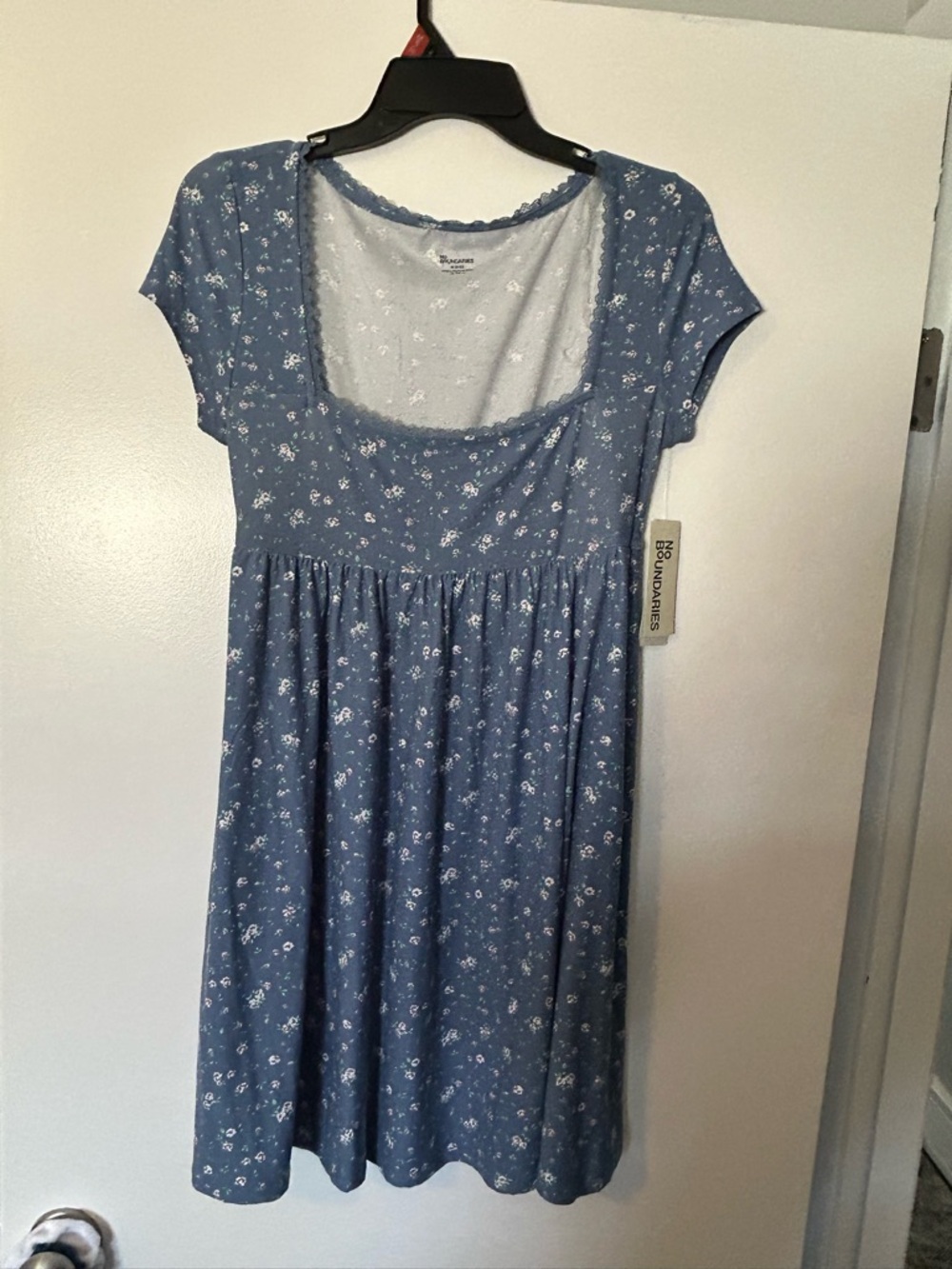 No Boundaries Blue Floral Babydoll Scoop Neck Dress Medium (NWT!)